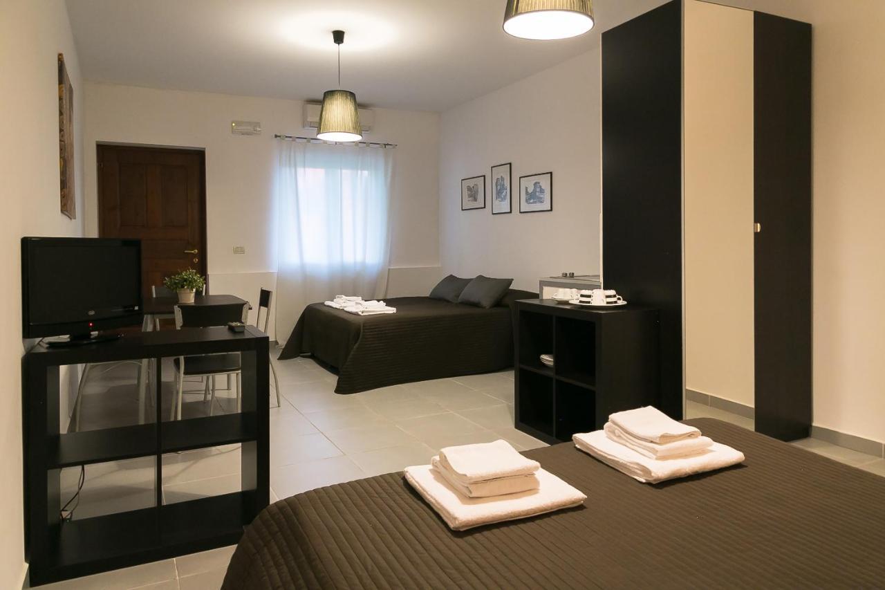 Belvedere Monte Leano Guest House Terracina Exterior photo