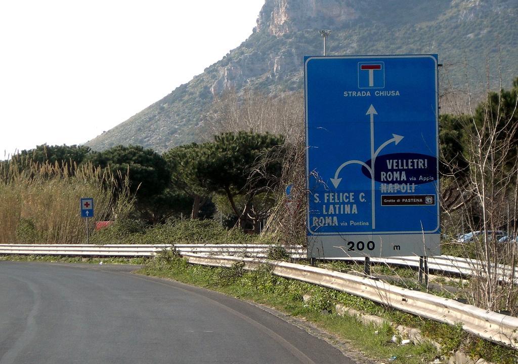 Belvedere Monte Leano Guest House Terracina Exterior photo