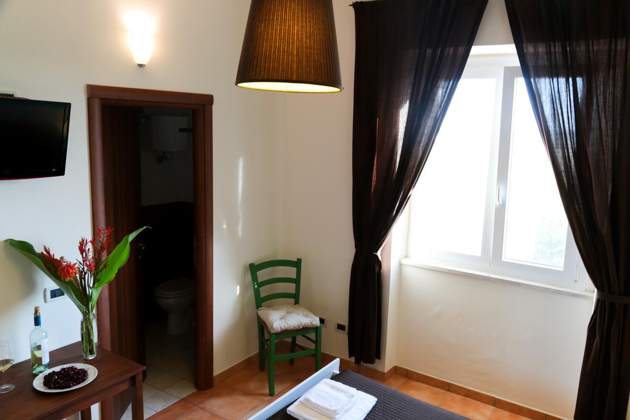 Belvedere Monte Leano Guest House Terracina Exterior photo